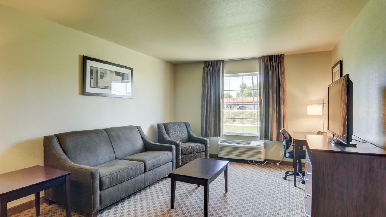 Cobblestone Inn & Suites-Kersey Εξωτερικό φωτογραφία