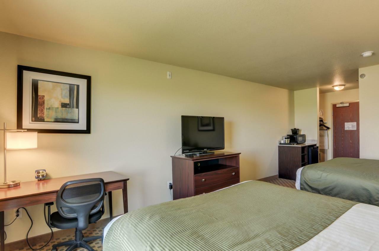 Cobblestone Inn & Suites-Kersey Εξωτερικό φωτογραφία