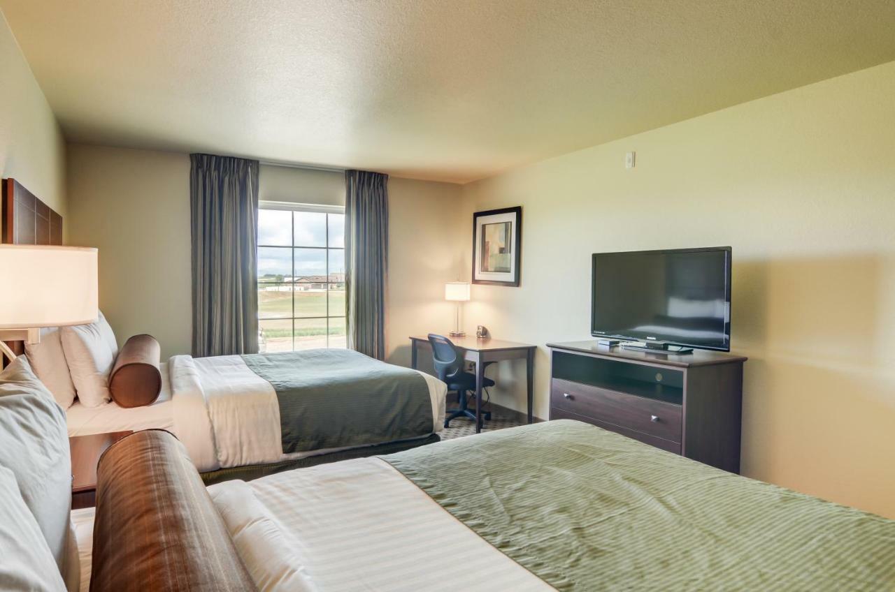 Cobblestone Inn & Suites-Kersey Εξωτερικό φωτογραφία