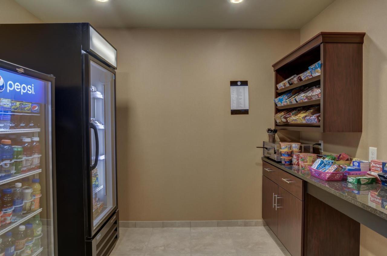 Cobblestone Inn & Suites-Kersey Εξωτερικό φωτογραφία