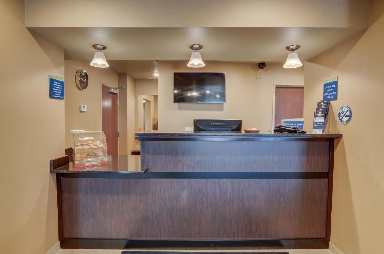 Cobblestone Inn & Suites-Kersey Εξωτερικό φωτογραφία